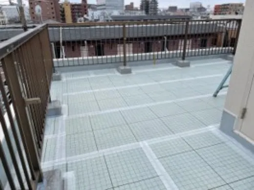屋上ウレタン防水　通気緩衝工法 - 通気緩衝シート施工