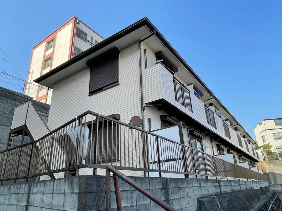 横浜市西区　N様所有アパート　屋根・外壁塗装工事