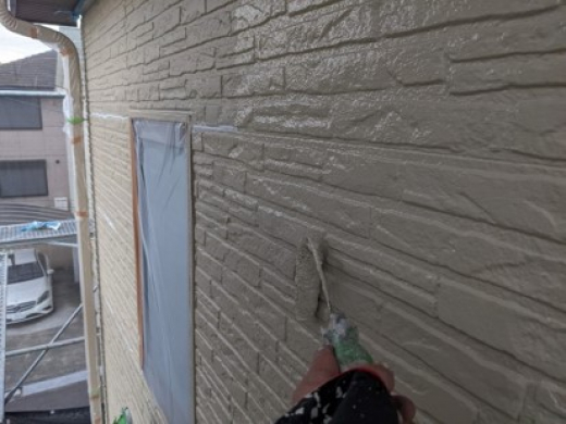 外壁塗装（Wトーン工法） - 中塗り2回目